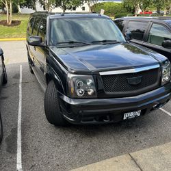 D Le2002 To 2005 Cadillac Escalade LED Halo Black  Housing  Headlights  And LED Black  Emblem  