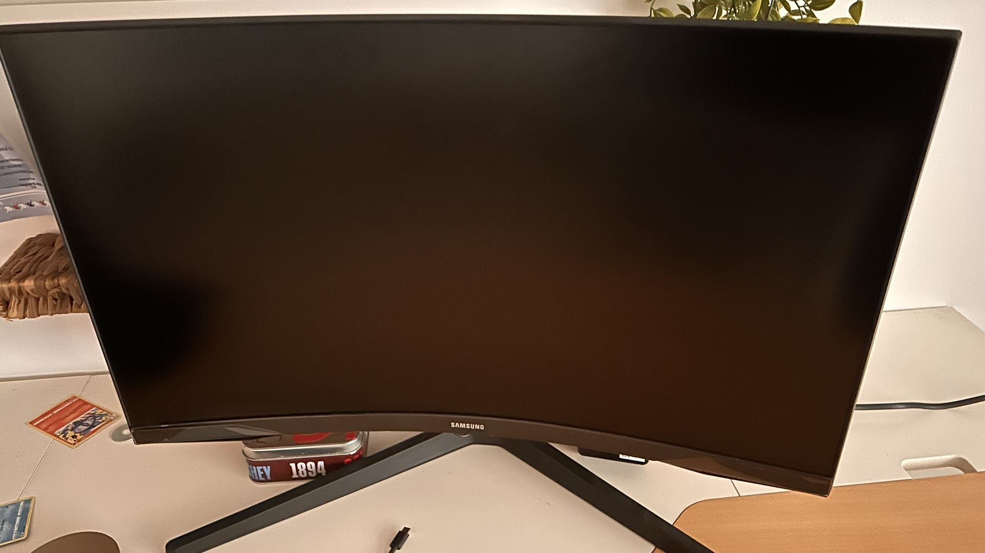 SAMSUNG Odyssey G5 Series 27-Inch WQHD (2560x1440) Gaming Monitor, 144Hz,  Curved, 1ms, HDMI, Display Port, FreeSync Premium (LC27G55TQWNXZA) for Sale  in Ramsey, NJ OfferUp