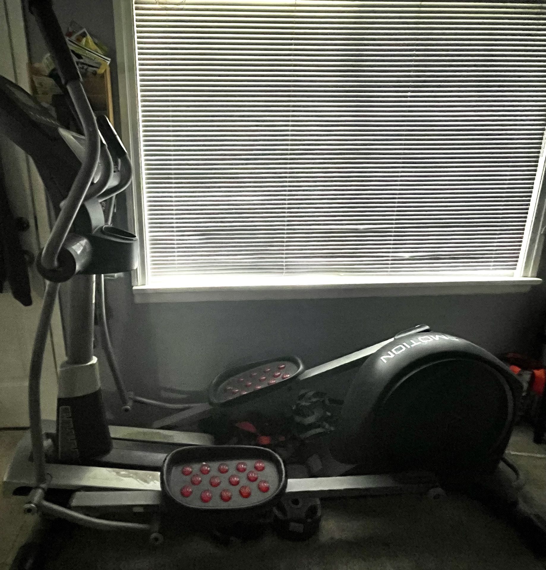 FreeMotion 510 Rear Drive Elliptical for Sale in Tumwater, WA OfferUp