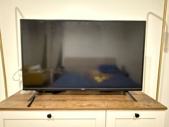 Vizio TV (40”)
