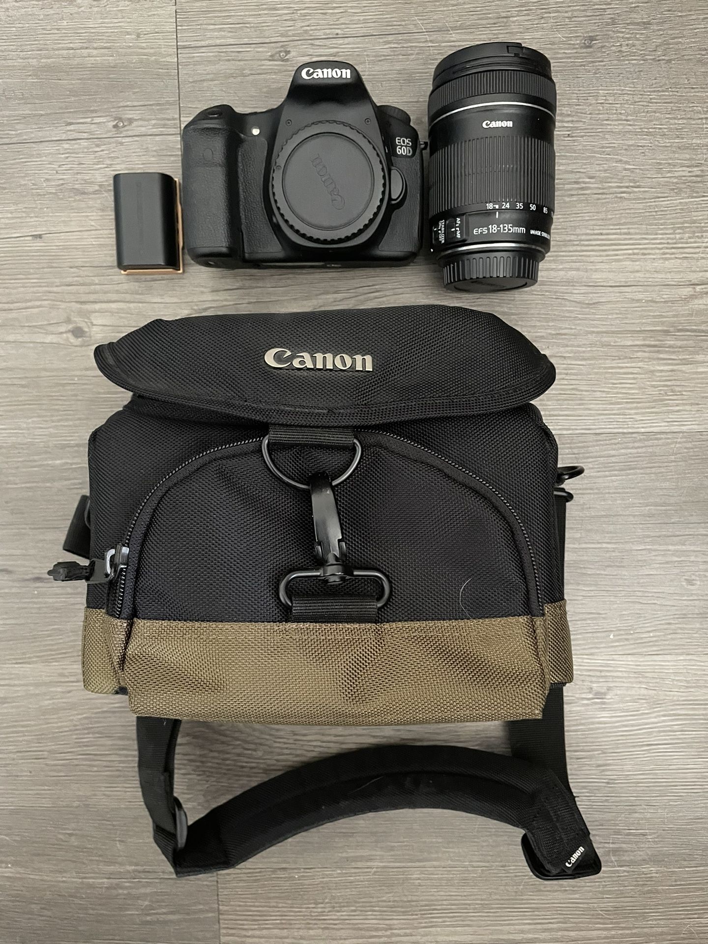 Canon EOS 60D Digital Camera + Lens & Bag