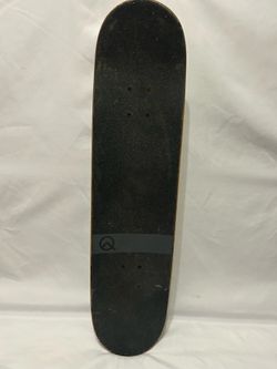 Professional type beginner skateboard very well made.