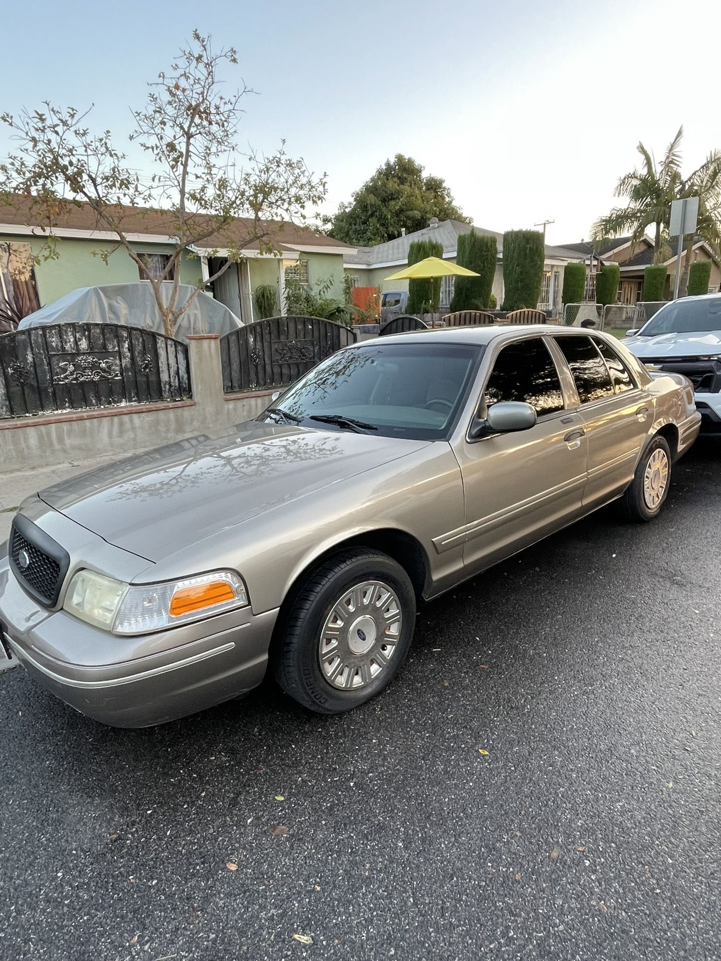 2004 Ford Crown Victoria