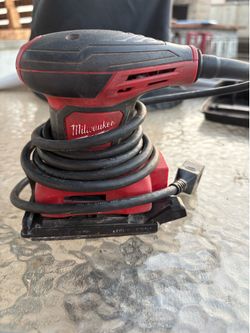 Milwaukee 1/4 Sheet 3.0A Finish Sander