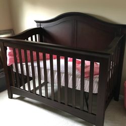 Crib  & Converts to Full Size Bed With Dresser