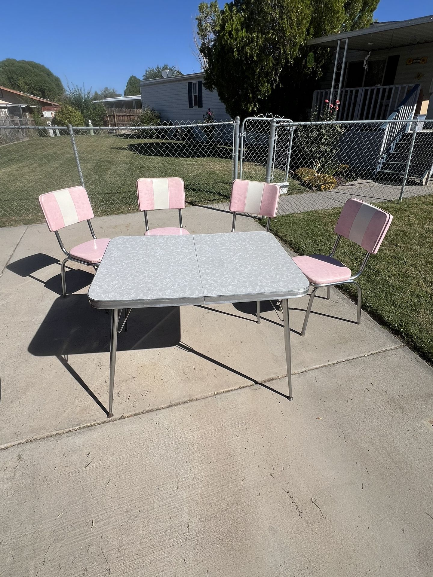 50’s Kitchen Table And Chairs