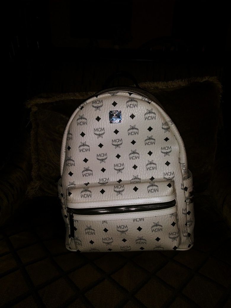 Mcm mens mediam backpack