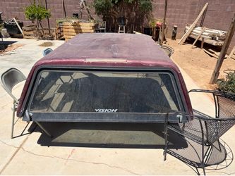 Camper shell