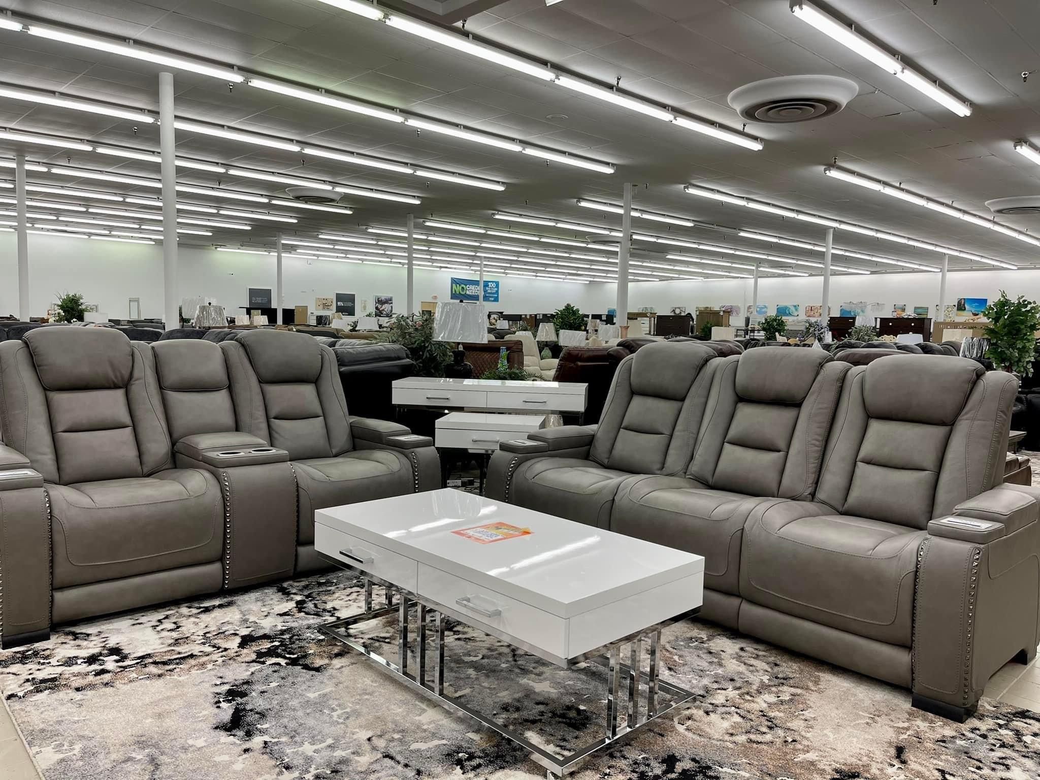 Genuine Leather Power Reclining Sofa Or Love Seat $1999 Each Your Choice