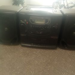 I Have A Magnavox Am Fm CD Cassette Player Boombox For Sale Works Very Good 