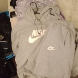 Medium Pants Medium Hoody 