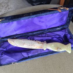 Stone Knife. Handcrafted.