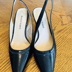 Karen Scott Pumps