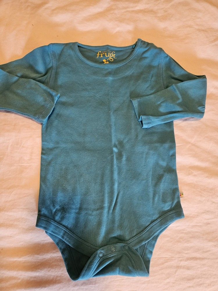 Frugi long sleeve onesie
Size 2-3T