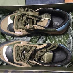 Valentino Camo Leather Smeakers 