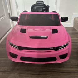 Dodge Charger SRT Hellcat Ride on Toy