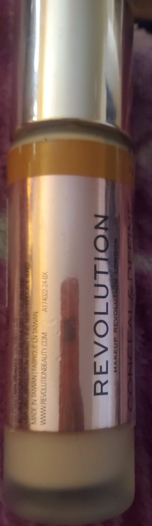 REVLON REVOLUTION CONCEAL AND DEFINE