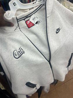 Nike tech white