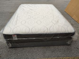 NEW MATTRESS FULL SIZE PLUSH WITH BOX SPRING