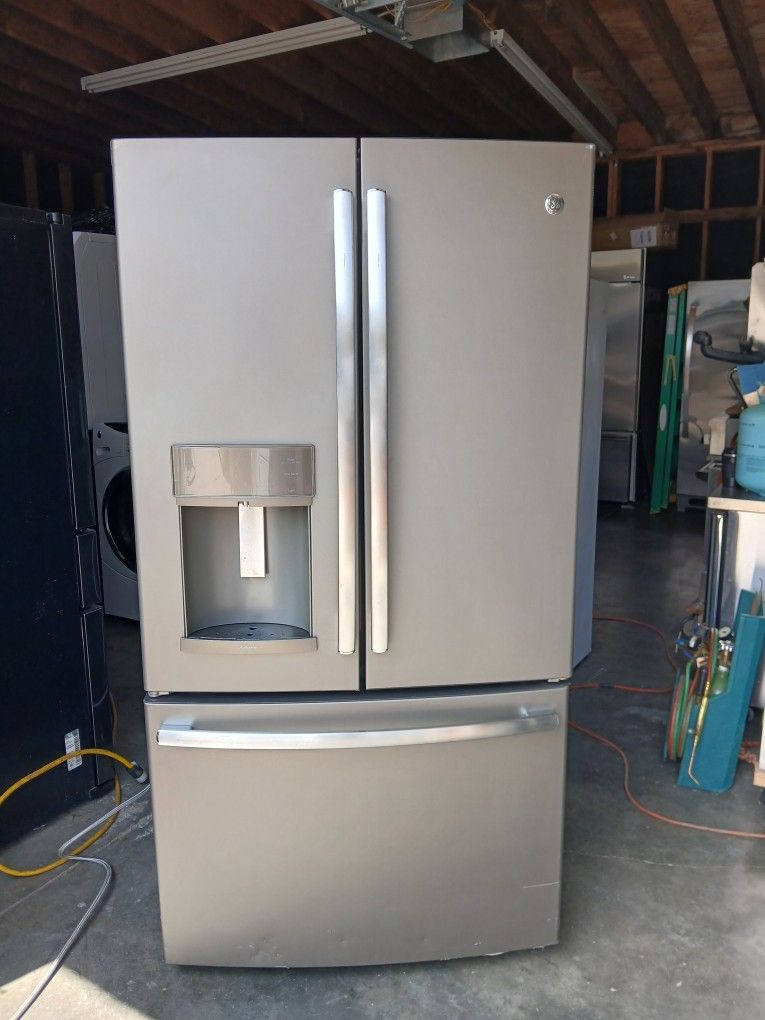 GE Refrigerator