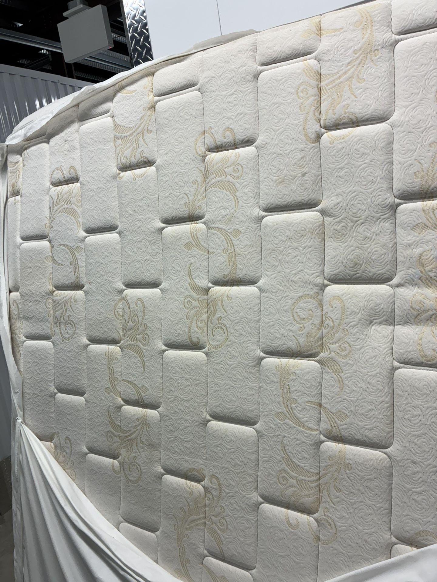 Queen Bed Mattress