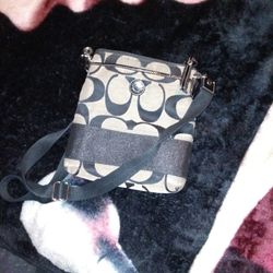 COACH POCKET BOOK