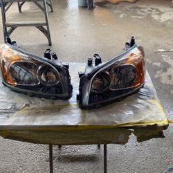 Head Lights For Toyota RAV4