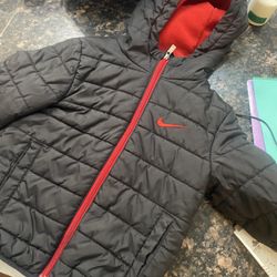 New Nike Size 6 Jacket 30$ 