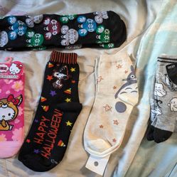 Cartoon Character Socks 🧦