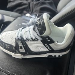 LV Trainer Sz 10 