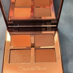 Charlotte Tillbury Golden goddess eyeshadow palette with gold and bronze shades $60 Retail