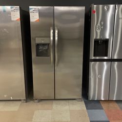 Frigidaire Side By Side Refrigerator‼️‼️
