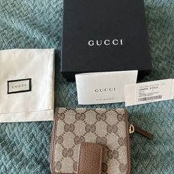 Gucci Wallet GG Canvas Beige 