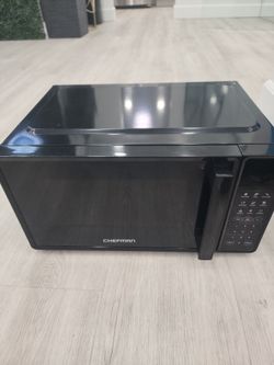 Chefman Black Countertop Microwave
