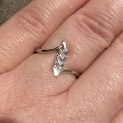 Zircon Offset Ring S925 Sz 7