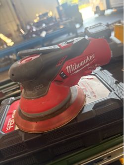 Like new Milwaukee orbital sander
