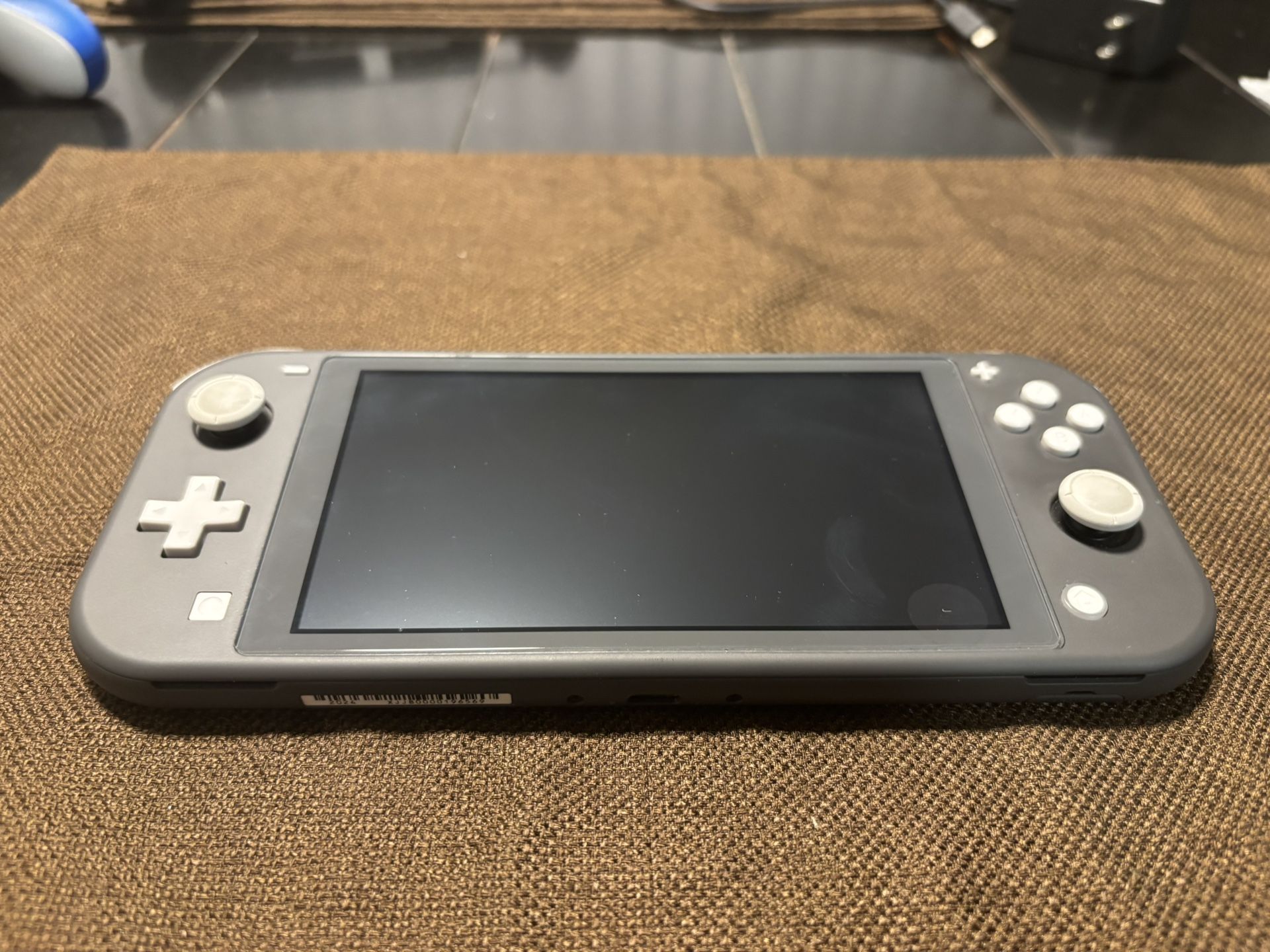 Nintendo Switch Lite (LOZ - TOTK)