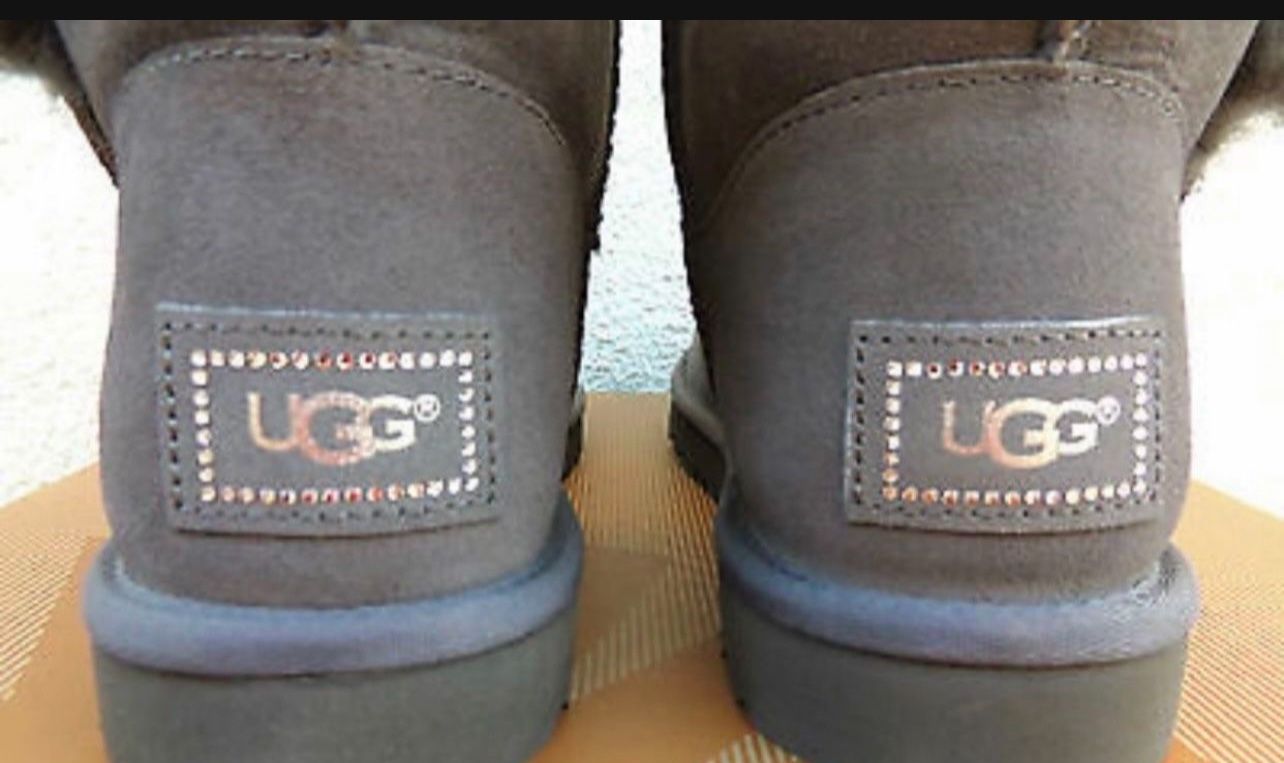 NEW UGG BAILEY SWAROVSKI BUTTON TRIPLET BLING GRAY SHEEPSKIN BOOTS