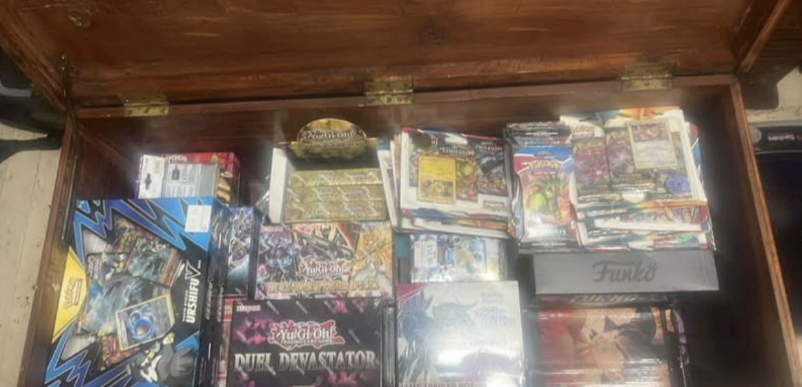 Pokemon Lot + Yugioh As Well