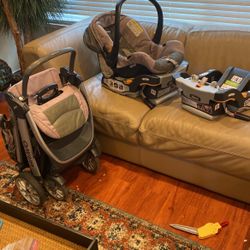 Complete Chicco Travel Set , Car seat, 2 Bases , Stroller