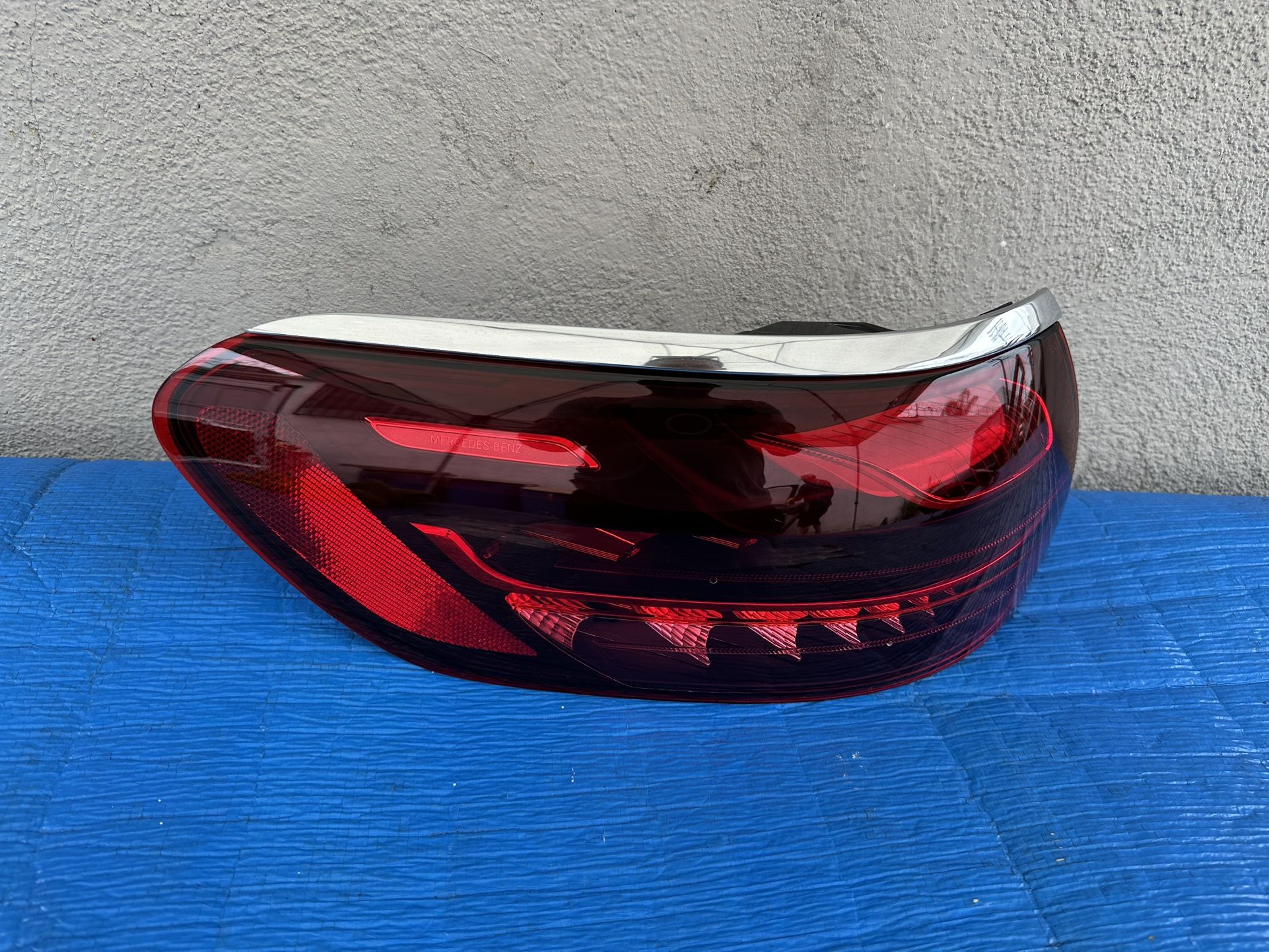 2024 2025 Mercedes Benz GLS Class Left Led Taillight Used Oem