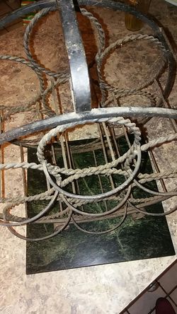Metal wine rack