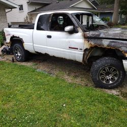 97 Dodge 4x4 For Parts