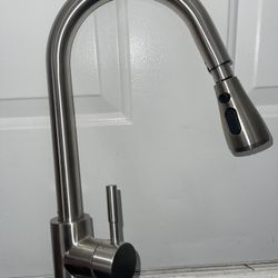 Kitchen Faucet with Pull-Down Spray Single Handle high arc Stainless Steel Brushed Nickel