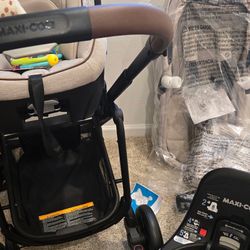 NEW  Rotating Infant Car Seat Traveling System 