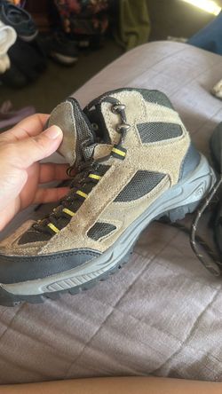 Denali Boys Hiking boots size 6 U.S
