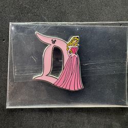 Disneyland Aurora D 2019 SELLING ONLY NO TRADE