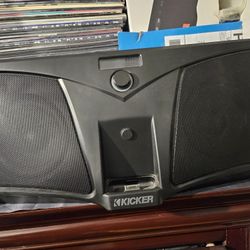 Kicker Boombox 