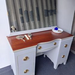 Vintage Huntley Gray Vanity 
