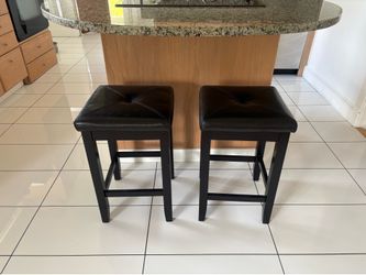 Bar Stools x2 - Great Condition, 24” tall